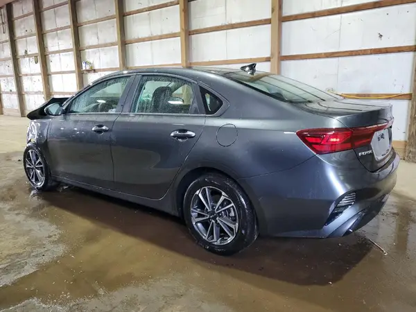 3KPF24AD0RE769373 2024 KIA FORTE - Image 2