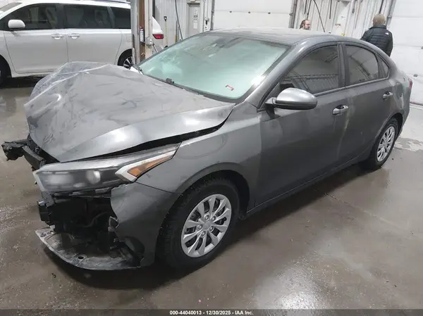 3KPF24AD0RE772841 2024 KIA FORTE - Image 2