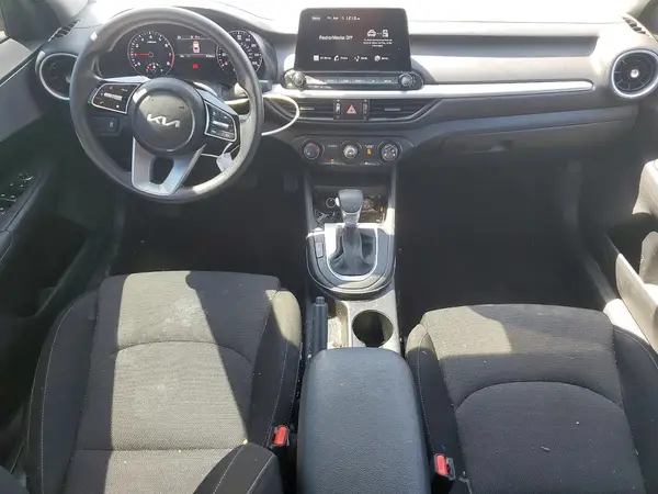 3KPF24AD0RE773827 2024 KIA FORTE - Image 8