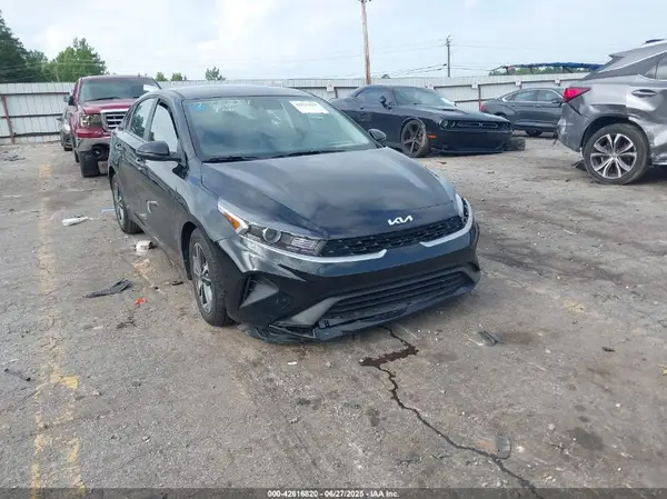 3KPF24AD0RE774332 2024 KIA FORTE - Image 1