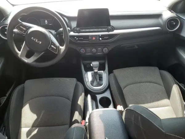 3KPF24AD0RE776565 2024 KIA FORTE - Image 8