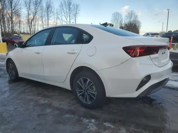 3KPF24AD0RE777506 2024 KIA FORTE - Image 2