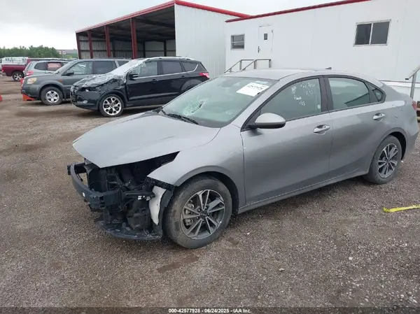 3KPF24AD0RE778882 2024 KIA FORTE - Image 2