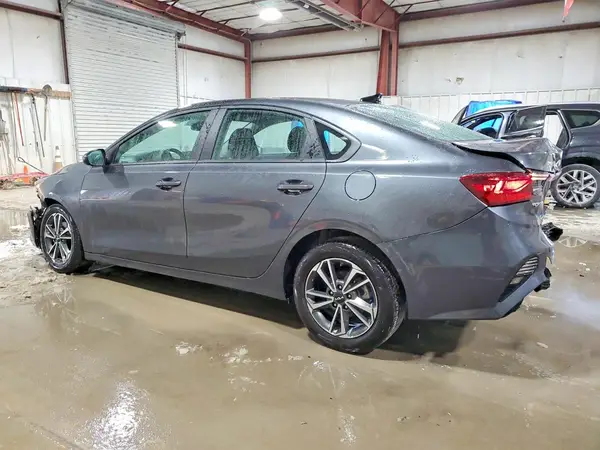 3KPF24AD0RE779420 2024 KIA FORTE - Image 2