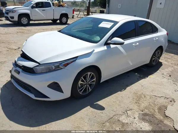 3KPF24AD0RE779529 2024 KIA FORTE - Image 2