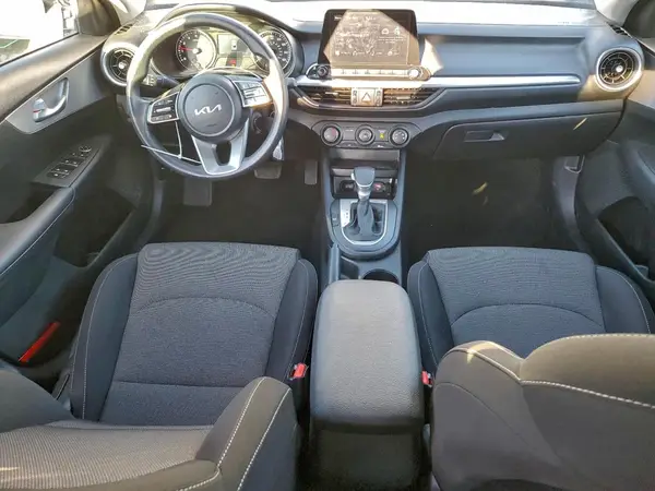 3KPF24AD0RE779823 2024 KIA FORTE - Image 8