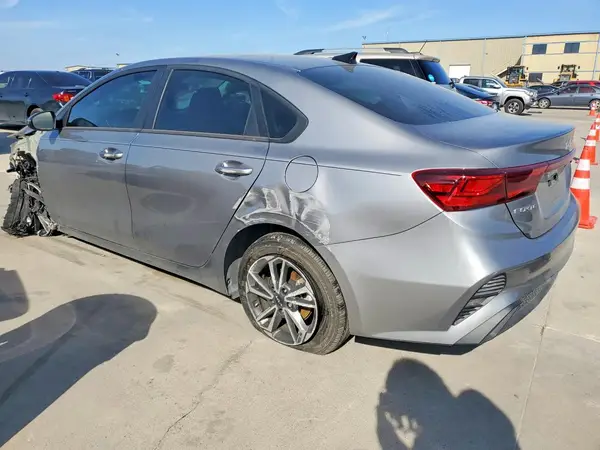 3KPF24AD0RE780180 2024 KIA FORTE - Image 2