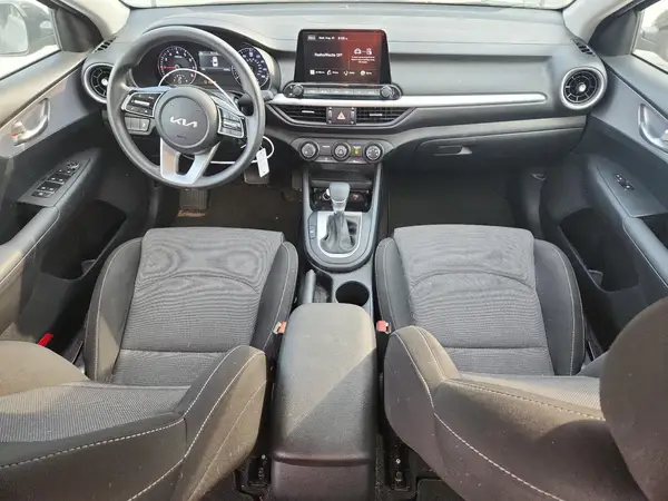 3KPF24AD0RE780258 2024 KIA FORTE - Image 8