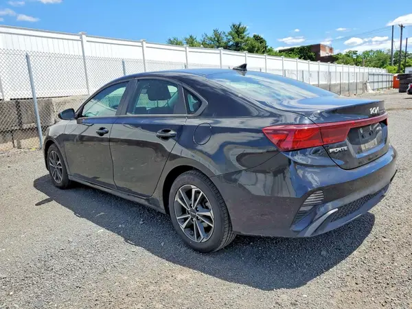 3KPF24AD0RE782091 2024 KIA FORTE - Image 2