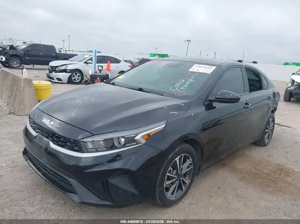 3KPF24AD0RE782351 2024 KIA FORTE - Image 2