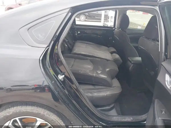 3KPF24AD0RE782351 2024 KIA FORTE - Image 8
