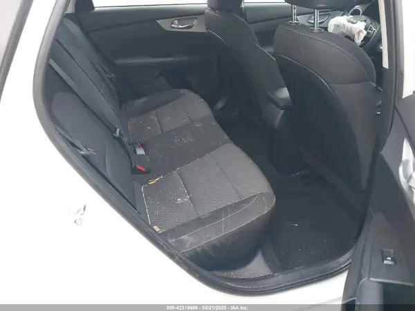 3KPF24AD0RE782883 2024 KIA FORTE - Image 8