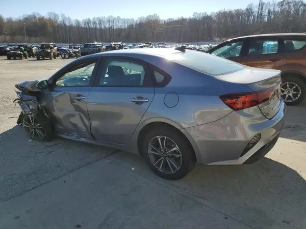3KPF24AD0RE785492 2024 KIA FORTE - Image 2
