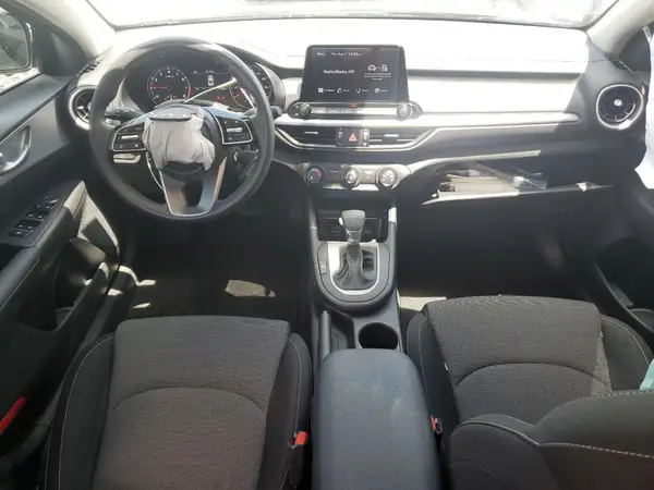 3KPF24AD0RE788604 2024 KIA FORTE - Image 8