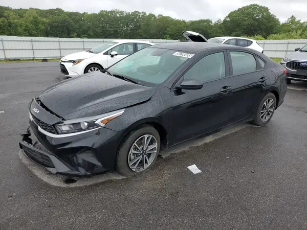 3KPF24AD0RE789686 2024 KIA FORTE - Image 1
