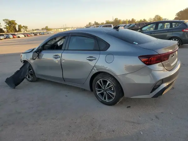 3KPF24AD0RE791907 2024 KIA FORTE - Image 2