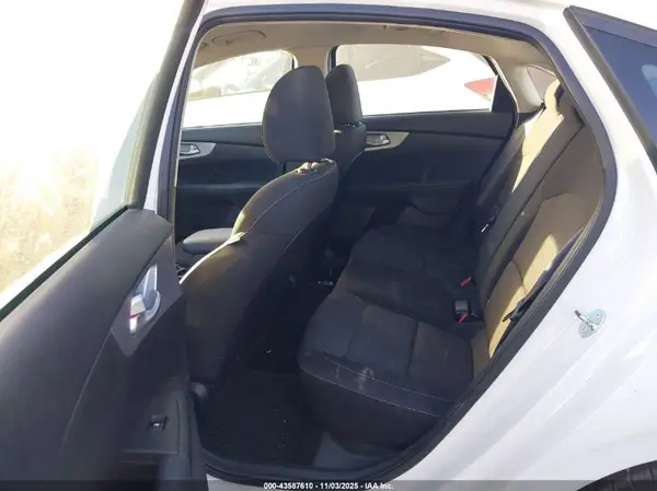 3KPF24AD0RE792748 2024 KIA FORTE - Image 8