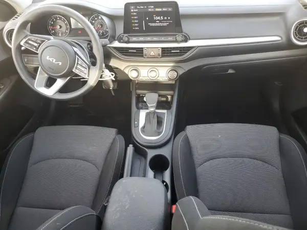 3KPF24AD0RE792989 2024 KIA FORTE - Image 8