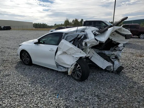 3KPF24AD0RE794242 2024 KIA FORTE - Image 2