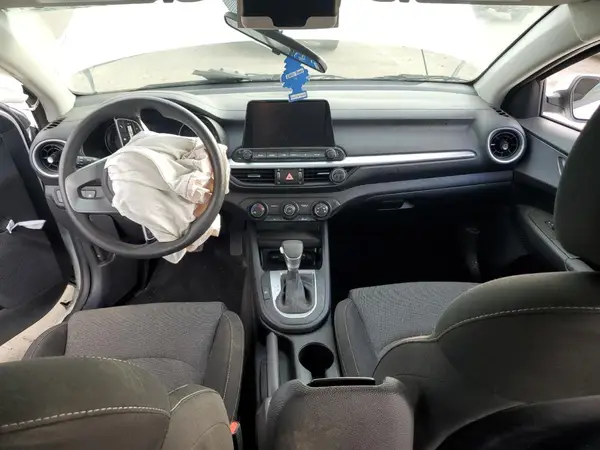3KPF24AD0RE794578 2024 KIA FORTE - Image 8