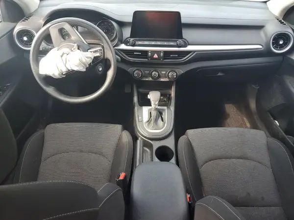 3KPF24AD0RE794693 2024 KIA FORTE - Image 8