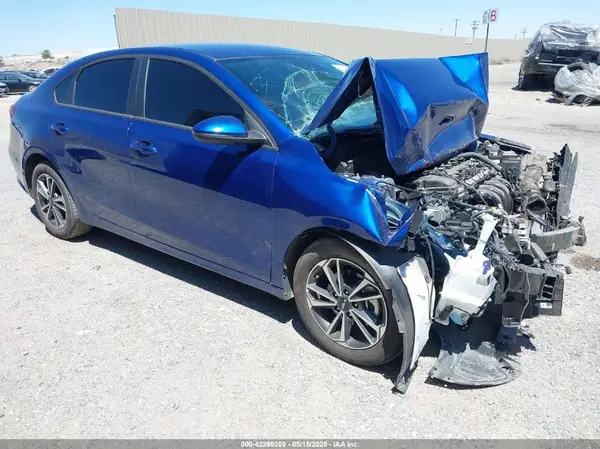 3KPF24AD0RE796833 2024 KIA FORTE - Image 1