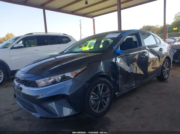 3KPF24AD0RE798680 2024 KIA FORTE - Image 2
