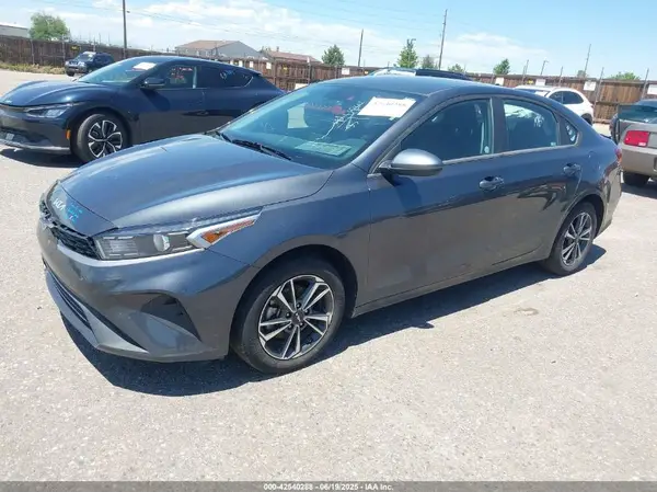 3KPF24AD0RE798954 2024 KIA FORTE - Image 2