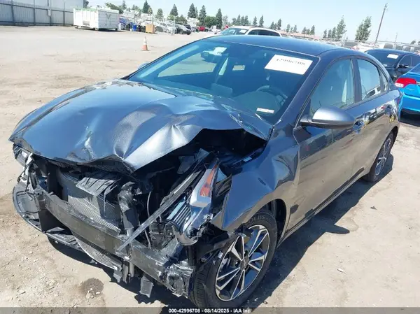 3KPF24AD0RE799716 2024 KIA FORTE - Image 2