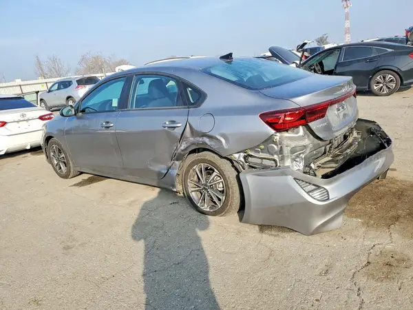 3KPF24AD0RE800069 2024 KIA FORTE - Image 2