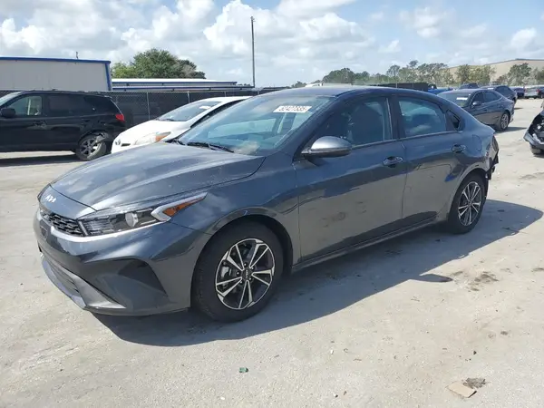 3KPF24AD0RE800637 2024 KIA FORTE - Image 1