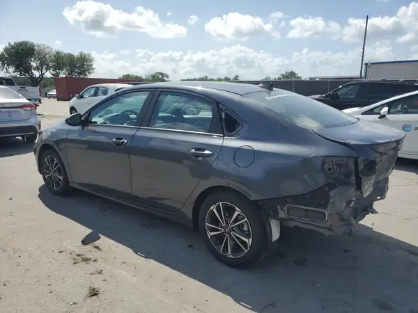 3KPF24AD0RE800637 2024 KIA FORTE - Image 2