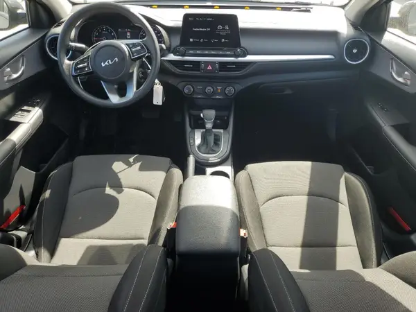 3KPF24AD0RE800637 2024 KIA FORTE - Image 8