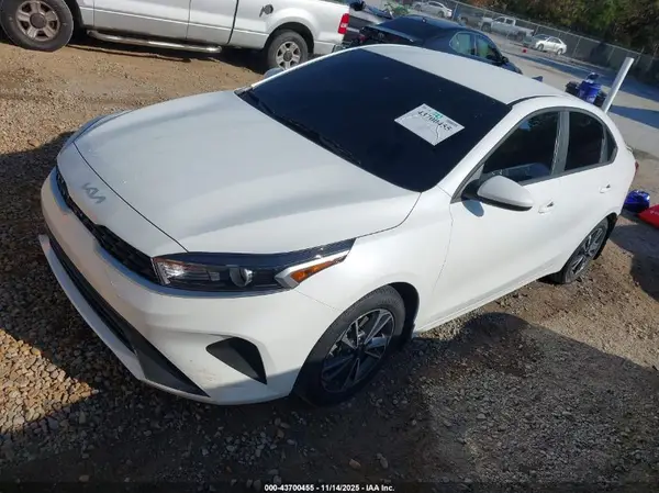 3KPF24AD0RE801593 2024 KIA FORTE - Image 2