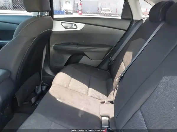 3KPF24AD0RE806406 2024 KIA FORTE - Image 8