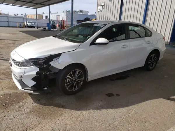 3KPF24AD0RE807684 2024 KIA FORTE - Image 1