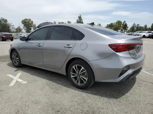 3KPF24AD0RE807782 2024 KIA FORTE - Image 2