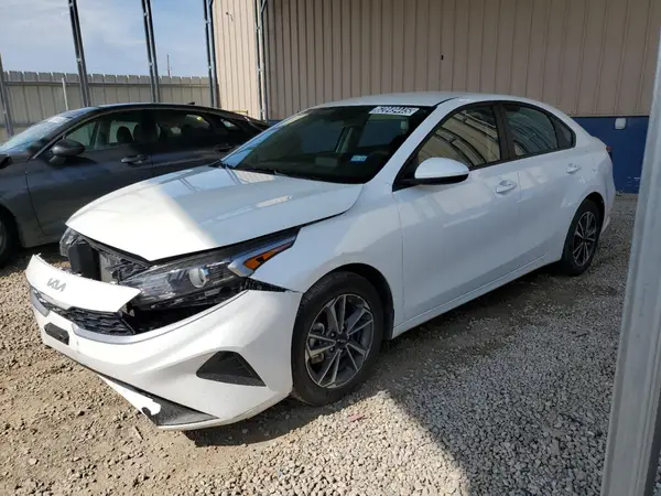 3KPF24AD0RE807958 2024 KIA FORTE - Image 1