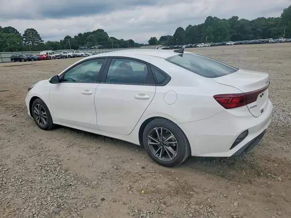 3KPF24AD0RE810052 2024 KIA FORTE - Image 2