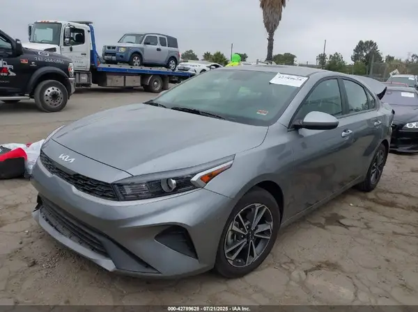 3KPF24AD0RE811797 2024 KIA FORTE - Image 2