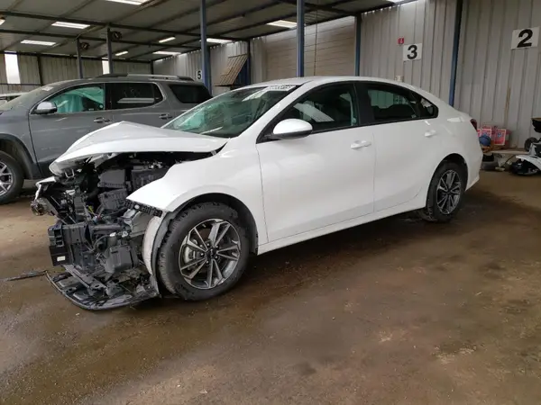 3KPF24AD0RE812187 2024 KIA FORTE - Image 1