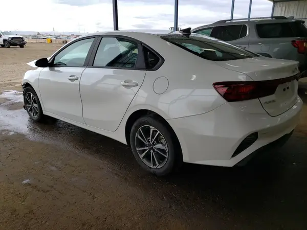 3KPF24AD0RE812187 2024 KIA FORTE - Image 2