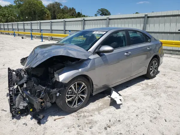 3KPF24AD0RE812433 2024 KIA FORTE - Image 1
