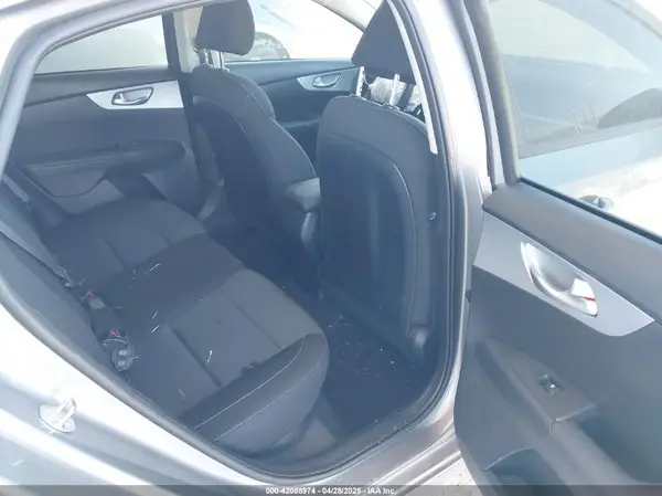 3KPF24AD0RE813081 2024 KIA FORTE - Image 8