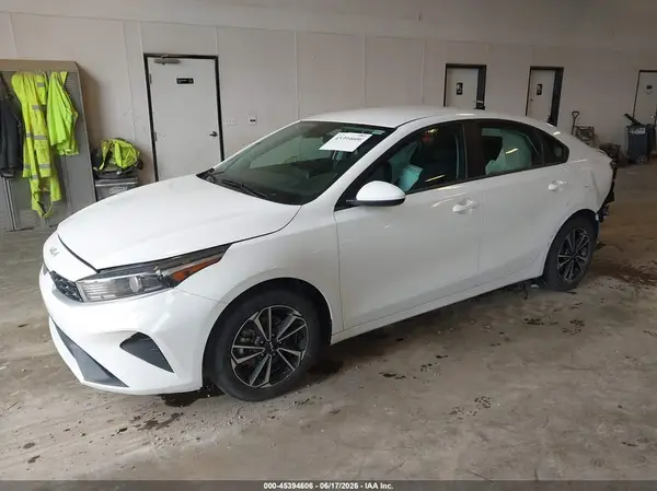 3KPF24AD0RE817289 2024 KIA FORTE - Image 2