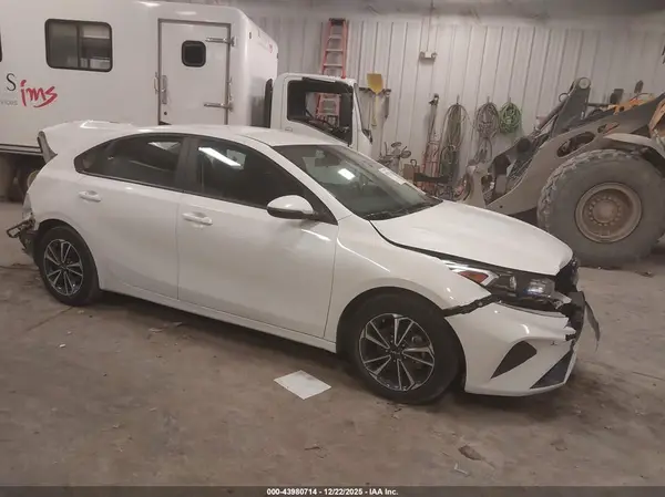 3KPF24AD0RE819107 2024 KIA FORTE - Image 1