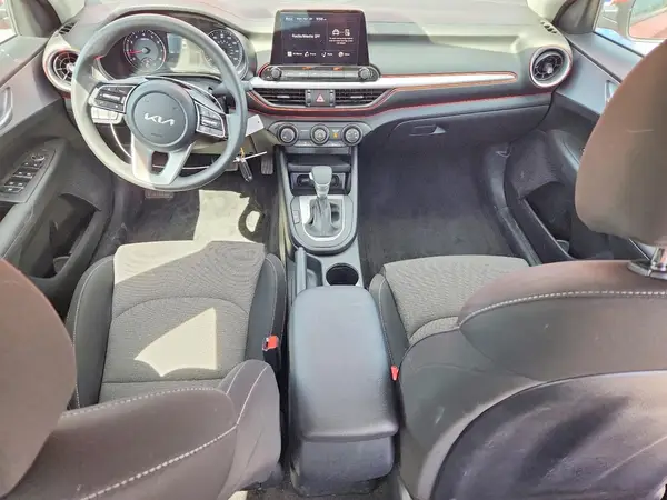 3KPF24AD0RE819527 2024 KIA FORTE - Image 8