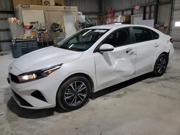 3KPF24AD0RE820399 2024 KIA FORTE - Image 1