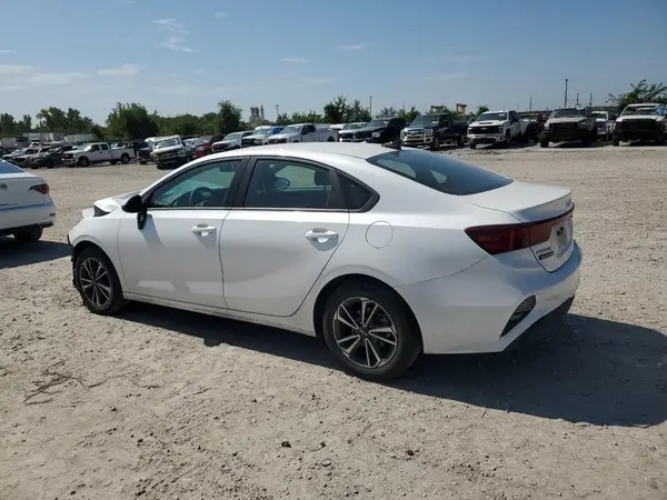3KPF24AD0RE820693 2024 KIA FORTE - Image 2