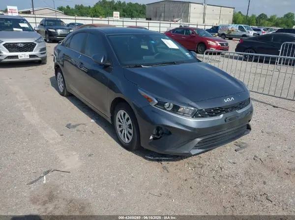 3KPF24AD0RE821293 2024 KIA FORTE - Image 1